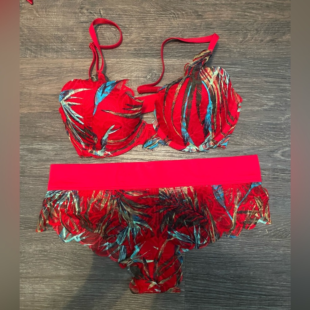 Victoria's Secret Pink Date Lace Lightly Lined Bra & Cheeky Panty Set 32D M